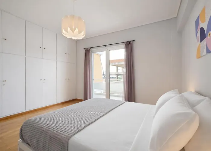 Etolou E3 - By Verde Apartments